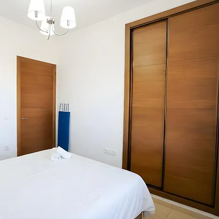 Precioso Con Piscina Compartida Garaje Gratis Y Terraza Privada Коніль-де-ла-Фронтера